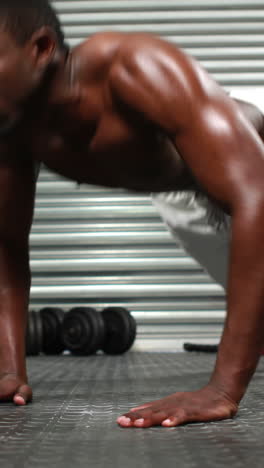 Fit-man-doing-push-ups