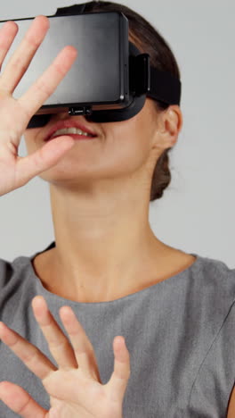 Woman-using-virtual-glasses