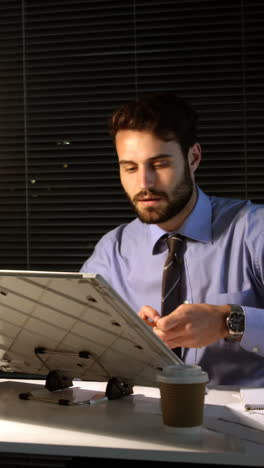 Businessman-working-late-night