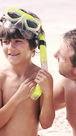 Linda-Familia-Divirtiéndose-En-La-Playa