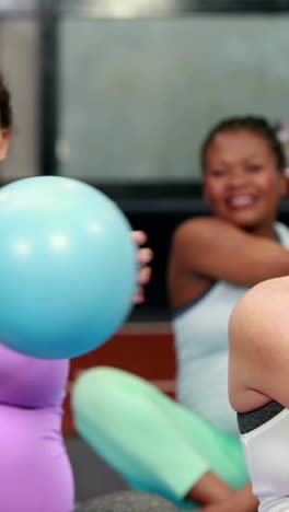 Mujeres-Embarazadas-En-El-Gimnasio