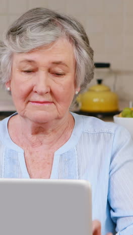 Senior-woman-using-laptop