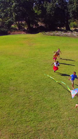 Kids-playing-in-park