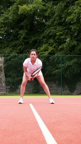 Hübsche-Tennisspielerin-Bereit-Zu-Spielen