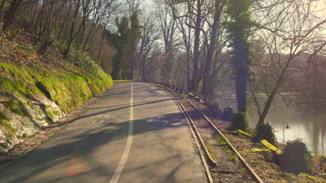 Hermoso-Paisaje-En-La-Carretera-Ubicada-En-Sarrebrucken,-Alemania