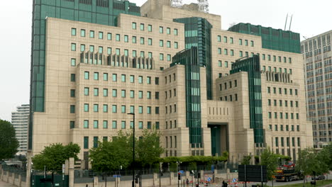 MI6-Gebäude-In-Vauxhall-Cross,-London,-Sitz-Des-Britischen-Geheimdienstes