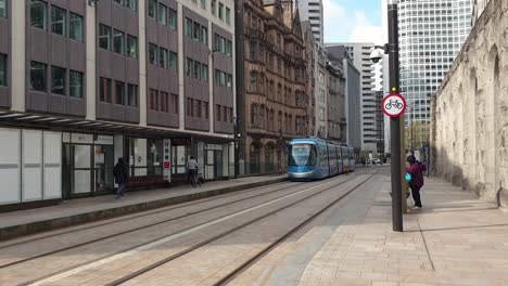 The-West-Midlands-Metro-light-rail-tram-system-in-the-county-of-West-Midlands,-Birmingham,-England-UK