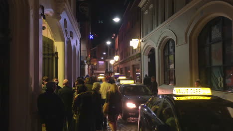 Nightlife-Cathedral-quarter-Belfast-Northern-Ireland-cars-and-people-in-narrow-streets