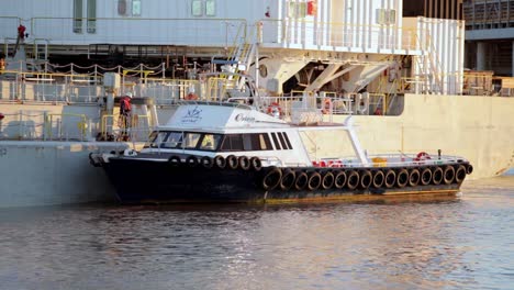 Crew-shift-change-on-a-harbor-patrol-boat-in-an-Australian-port