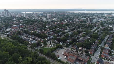 A-beautiful-Aerial-View-of-Hamilton,-Ontario