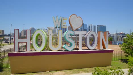 Ascending-shot-of-the-'We-Love-Houston'-sign-in-Houston,-Texas