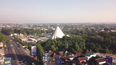 Aerial-View-of-Monument-to-the-Recapture-of-Yogyakarta-,-a-Historical-Building-in-a-Cone-Shape