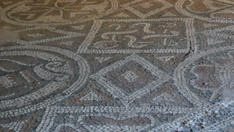 Mosaics-from-the-late-antique-building-“EIRENE??