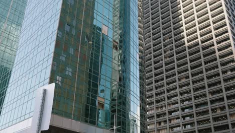 Glass-skyscraper-in-downtown-Houston-damaged-by-major-storm