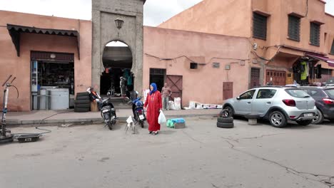 Marrakesh-Morocco-day-time-activities-inside-medina,-local-neighbourhood