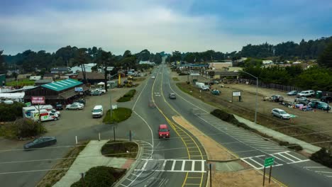 Zeitraffer-Des-Verkehrs-Auf-Dem-Highway-1-In-Nordkalifornien