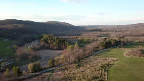 En-Estas-Imágenes-Aéreas-De-1080-Se-Muestra-El-Parque-Tymor-En-La-Aldea-De-La-Grangeville-En-La-Ciudad-De-Union-Vale-En-El-Valle-Hudson-De-Nueva-York.