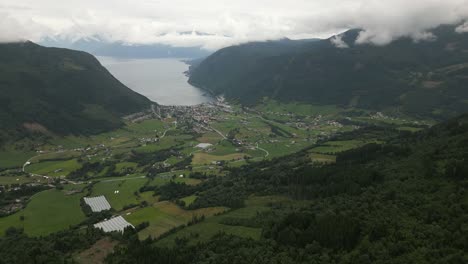 Aerial-Drone-Panning-Shot-of-Vikøyri,-Vik-i-Sogn,-in-Norway