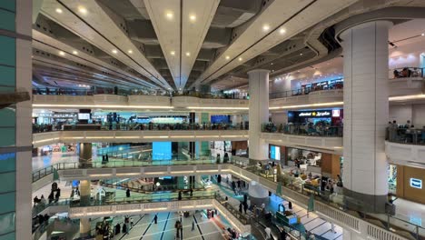 An-inside-view-of-the-Makkah-Tower-Mall,-also-known-as-Abraj-Al-Bait-Mall-in-Mecca,-Saudi-Arabia