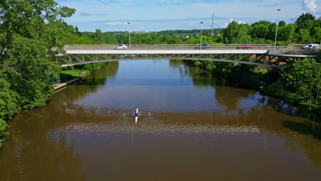 Brücke-Pont-De-Pritz-über-Den-Fluss-Mayenne,-Grenze-Zwischen-Laval-Und-Change,-Frankreich