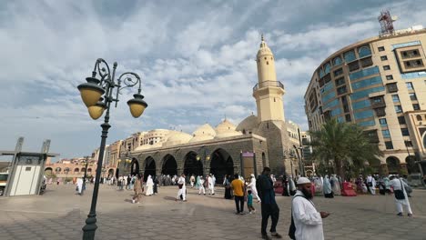 Masjid-Ghamamah-is-a-historic-mosque-near-the-Prophet's-Mosque-in-Medina,-Saudi-Arabia