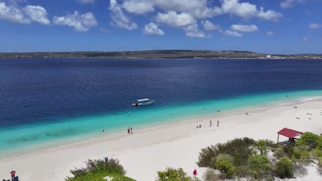 Klein-Bonaire-Beach-Am-Kralendijk-In-Bonaire,-Niederländische-Antillen