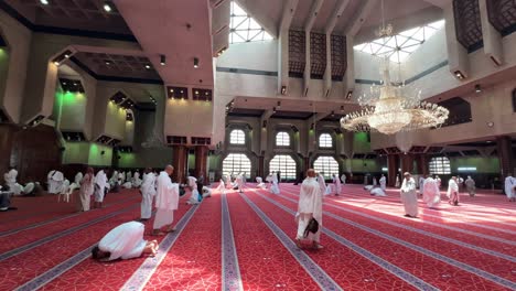 An-inside-view-of-Masjid-Ayesha,-also-known-as-Masjid-at-Tan'eem,-is-a-mosque-in-the-Tan'eem-area,-about-5-miles-from-the-Masjid-al-Haram-in-Mecca,-Saudi-Arabia