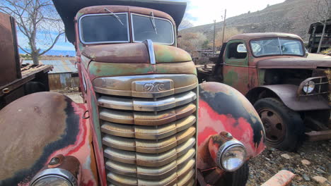 Old-Rusty-GMC-American-Truck,-Frontal-Close-Up