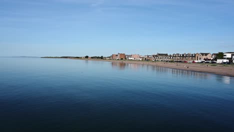 Playa-De-Musselburgh-En-Una-Tarde-Soleada-Y-Tranquila