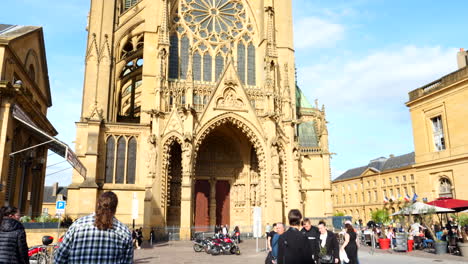 Portal-De-Cristo-En-El-Frente-Oeste-De-La-Catedral-De-Metz-En-Metz,-Francia