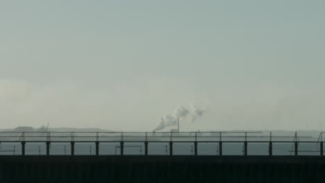 Industrielle-Stahlwerke-Pumpen-Treibhausgase-In-Die-Atmosphäre-In-Port-Talbot,-Großbritannien,-4k