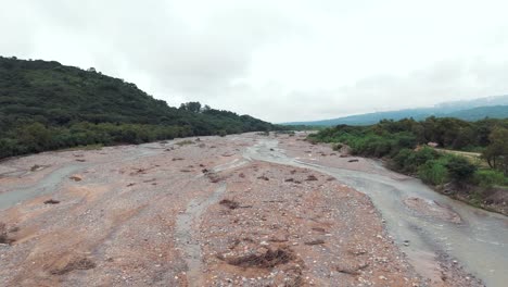 El-Río-Caldera-En-Salta,-Argentina