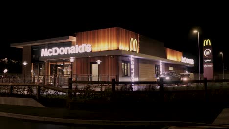 Se-Acaba-De-Abrir-Un-Nuevo-Restaurante-Macdonalds-En-Oakham,-En-El-Condado-De-Rutland,-Inglaterra.