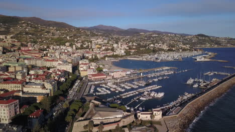 Sanremo,-Ligurien,-Italien-Ist-Eine-Stadt-An-Der-Mittelmeerküste-Liguriens-Im-Nordwesten-Italiens