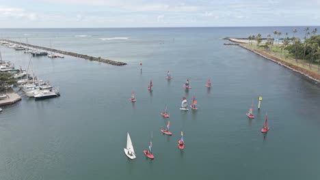 Aerial-view-of-students-learning-to-sail-in-Ala-Moana-boat-harbor-1