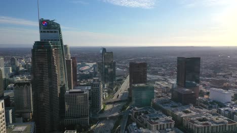 Wilshire-Grand-Center-En-El-Centro-De-Los-Ángeles-En-El-CDB-De-Los-Ángeles,-California,-EE.UU.