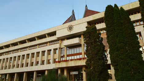 Close-up-view-of-the-Harghita-County-Hall-in-Miercurea-Ciuc,-Romania