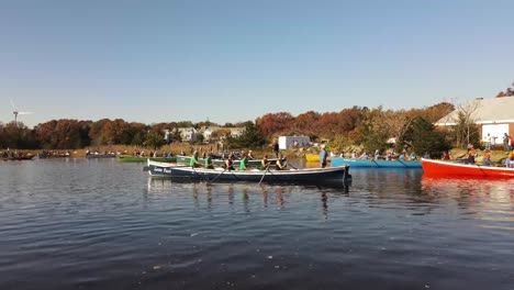 Die-Teilnehmer-Des-Weir-River-Boat-Race-2021-Machen-Sich-Bereit-Für-Den-Startschuss