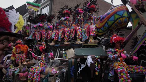 Motorbike-trailer-at-Aalst-carnival-parade