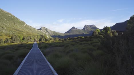 Still-shot-of-the-long-walk-track-to-Cradle-Mountain-in-the-afternoon