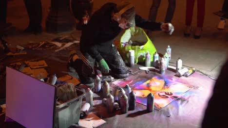 Spray-paint-artist,-at-Arbat-Street,-Moscow,-Russia