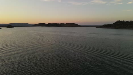 Sobre-El-Embalse-En-Colorado