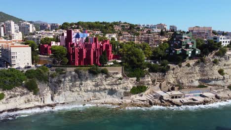 La-Muralla-Roja-is-a-postmodern-apartment-complex