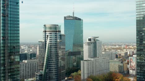 Deloitte-Skyscaper-En-Varsovia-Polonia