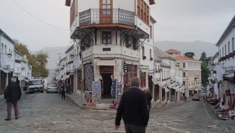 Albanien,-Gjirokaster.-Die-Erbestadt