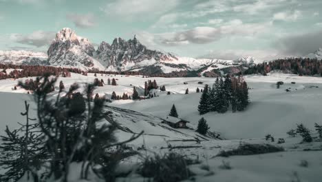 Mountain-timelapse-of-a-pasture-in-the-italian-Alps