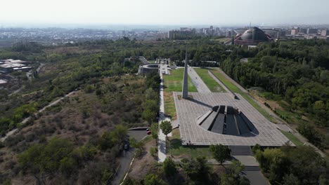 Aerial-view-of-Armenian-Genocide-Memorial-complex-in-Yerevan,-Armenia