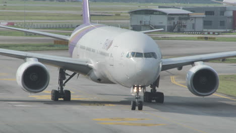 Thai-airbus-docking-after-flight