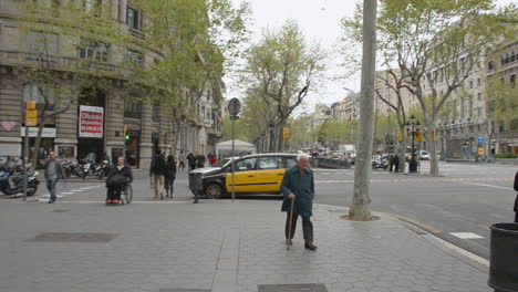 Barcelona-streets---parks-at-spring