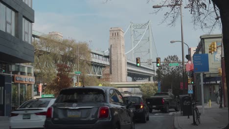 Cars-drive-towards-Ben-Franklin-Bridge